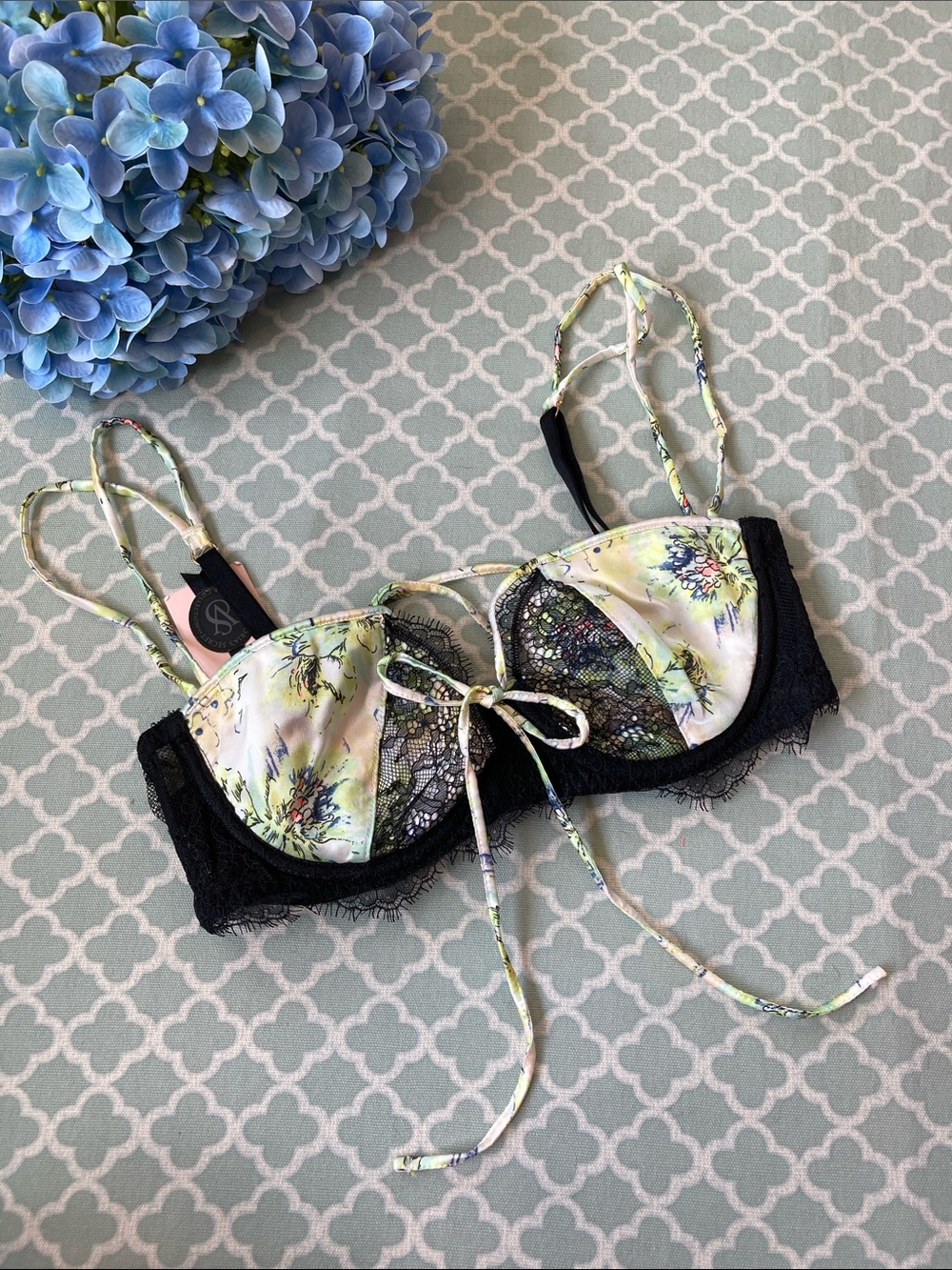 Victoria’s Secret Designer Floral Silk Balconet 32C NWT